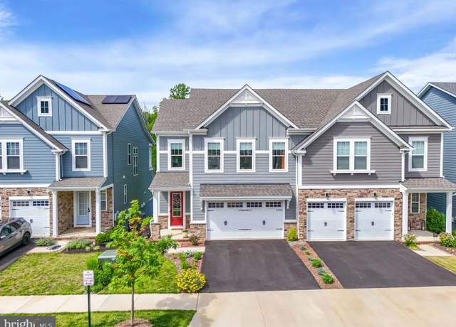 Property at 17941 Woods Overlook Dr, Dumfries, VA 22026, 5 beds, 3.5 baths