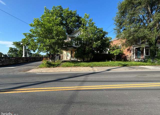 Property at 381 National Ave, Winchester, VA 22601, 3 beds, 1 bath