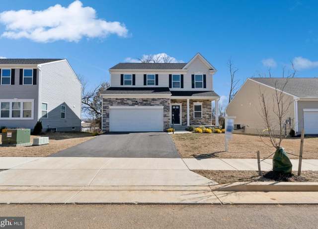 Property at 133 Peters Ave, Ranson, WV 25438, 4 beds, 2.5 baths