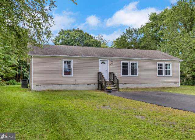 Property at 719 Hopewell Dr, Clayton, DE 19938, 3 beds, 2 baths