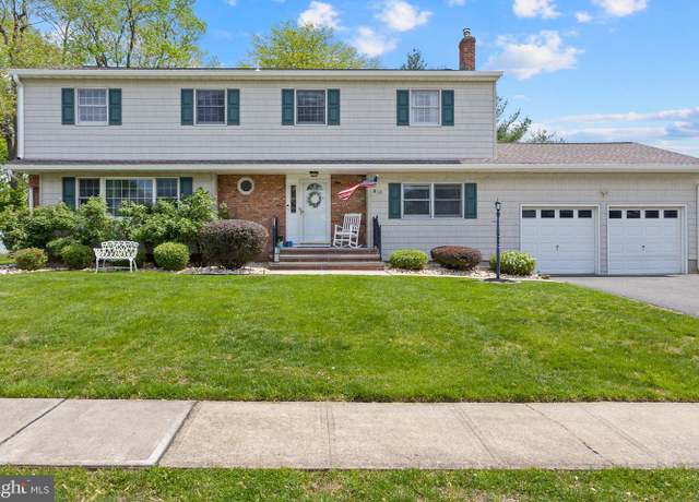 Property at 15 Bennington Rd, Bordentown, NJ 08505, 5 beds, 2.5 baths