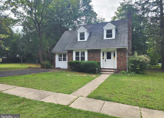 Property at 8 W Buttonwood St, Wenonah, NJ 08090, 3 beds, 1.5 baths