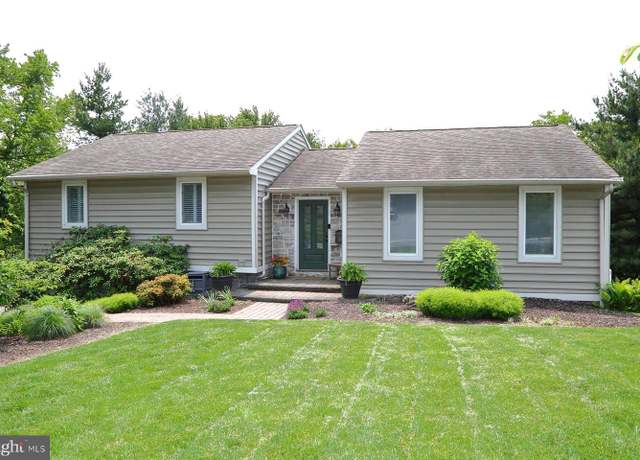 Property at 870 Terrace Ave, Mount Joy, PA 17552, 3 beds, 3 baths