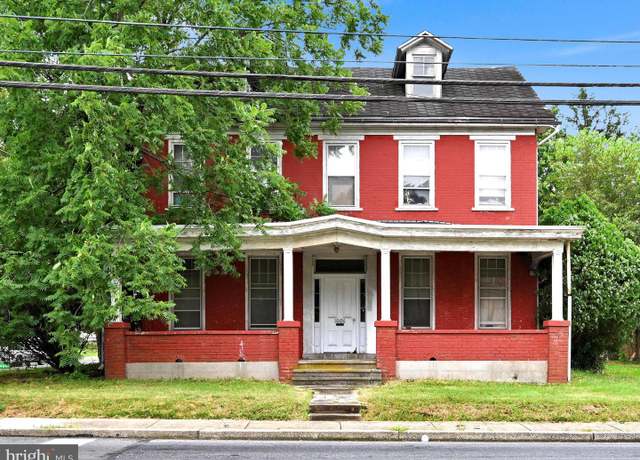 Property at 1006 Colebrook Rd, Lebanon, PA 17042, 6 beds, 2 baths