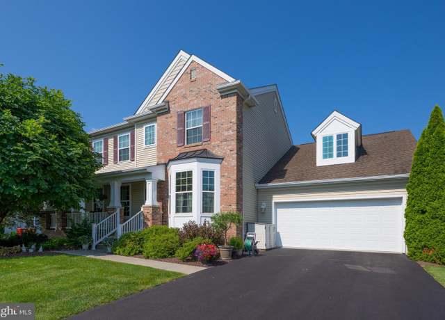 Property at 2772 Sheffield Dr, Easton, PA 18040, 3 beds, 2.5 baths