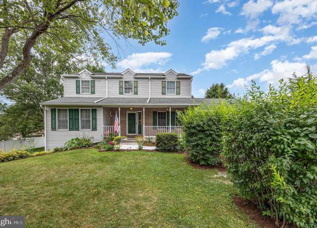 Property at 1 Winter Dr, Dillsburg, PA 17019, 4 beds, 2.5 baths