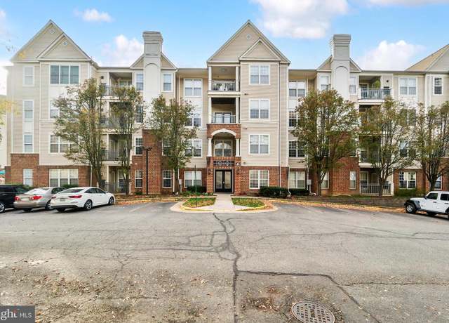 Property at 3015 Nicosh Cir #2102, Falls Church, VA 22042, 2 beds, 2 baths