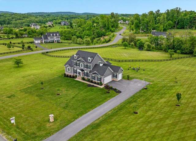 Property at 39571 Charles Henry Pl, Waterford, VA 20197, 5 beds, 3.5 baths