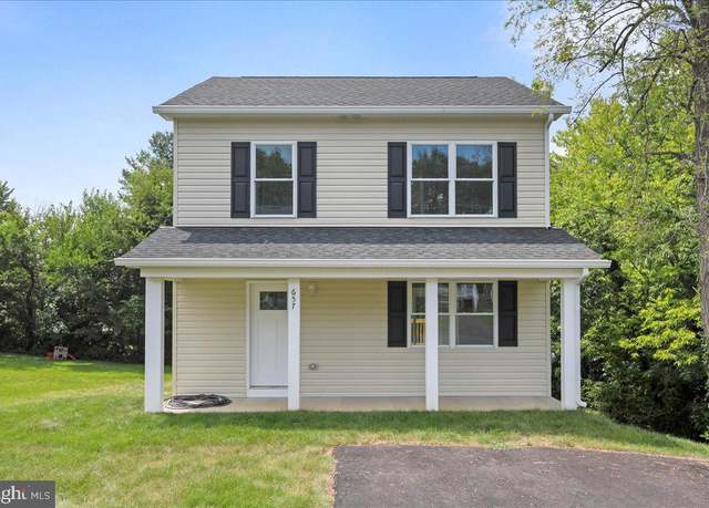 Property at 657 Ash St, Strasburg, VA 22657, 3 beds, 2.5 baths