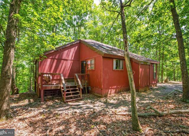 Property at 19 Snowflake Ln, Hedgesville, WV 25427, 3 beds, 2 baths