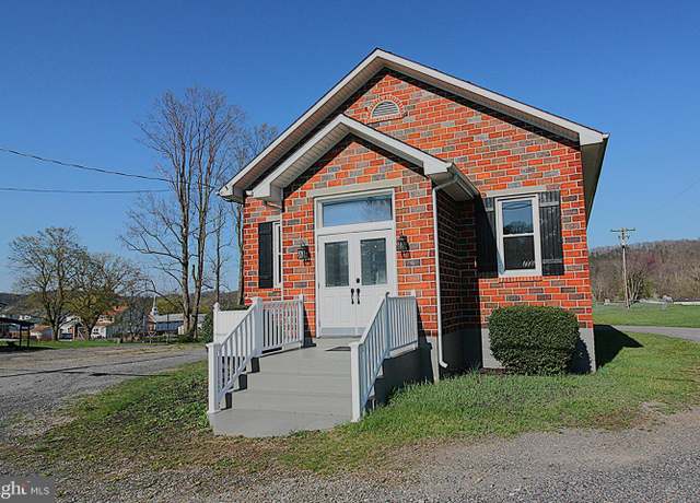 Property at 577 Winchester St, Paw Paw, WV 25434, 1 bath