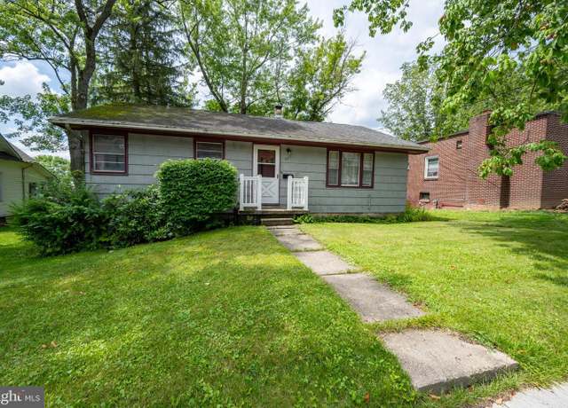 Property at 723 E Oak St, Oakland, MD 21550, 3 beds, 1 bath