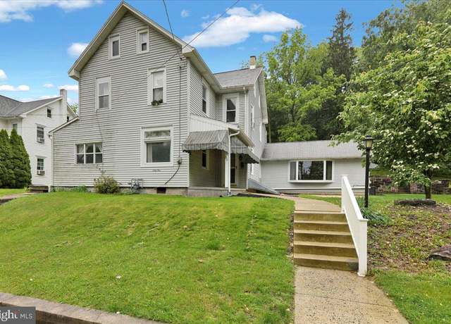 Property at 64 W Fairview St, Mohnton, PA 19540, 3 beds, 1 bath