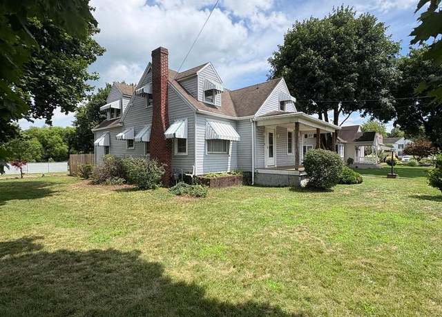Property at 301 Fayette St S, Shippensburg, PA 17257, 3 beds, 2 baths