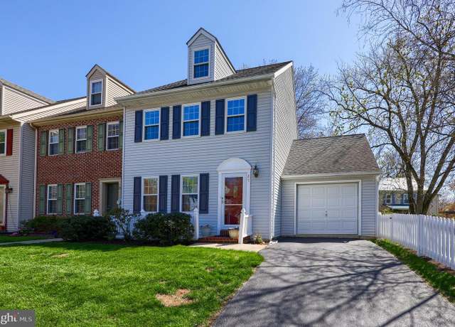 Property at 27 Pennwick Dr, Lititz, PA 17543, 3 beds, 1.5 baths