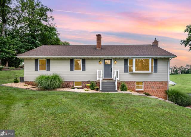 Property at 107 N Colebrook Rd, Manheim, PA 17545, 3 beds, 2.5 baths