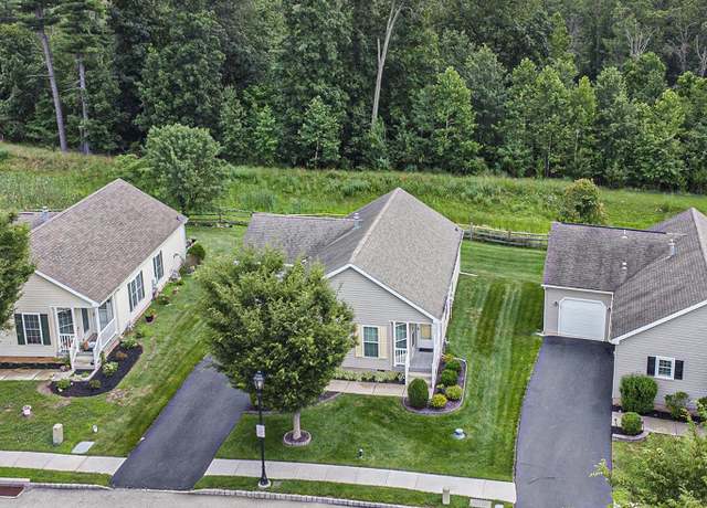 Property at 604 Blue Bell Springs Dr, Blue Bell, PA 19422, 2 beds, 2 baths