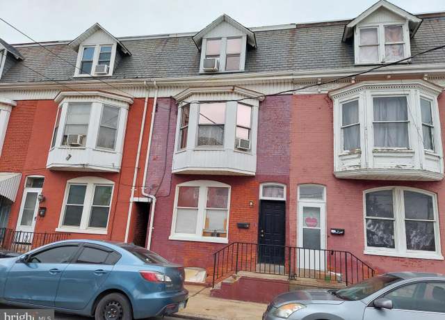 Property at 139 Edgar St, York, PA 17403, 5 beds, 1 bath