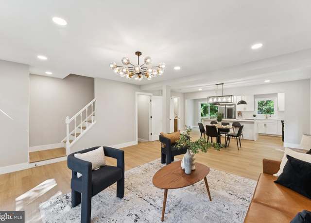 Property at 9025 Mulvaney Ct, Springfield, VA 22152, 4 beds, 3.5 baths