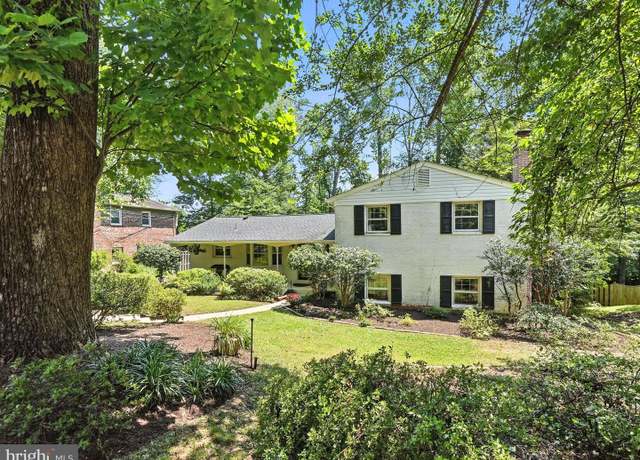 Property at 5105 Linette Ln, Annandale, VA 22003, 4 beds, 2.5 baths