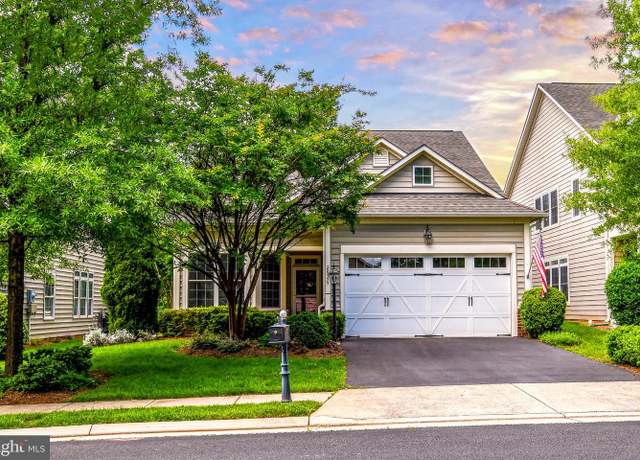 Property at 20559 Crescent Pointe Pl, Ashburn, VA 20147, 3 beds, 3 baths