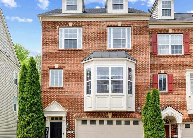 Property at 9756 Corbett Cir, Manassas Park, VA 20111, 3 beds, 3.5 baths