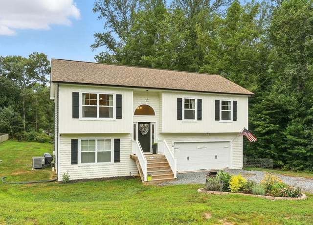 Property at 16 Crestview Dr, Stafford, VA 22556, 4 beds, 3 baths