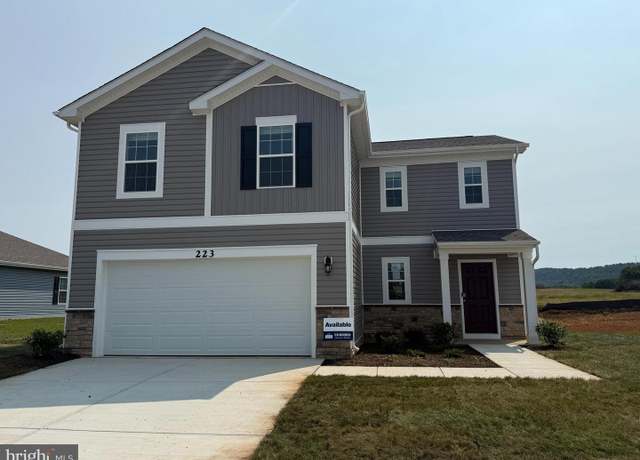 Property at 223 Orpington Dr, Martinsburg, WV 25403, 4 beds, 2.5 baths