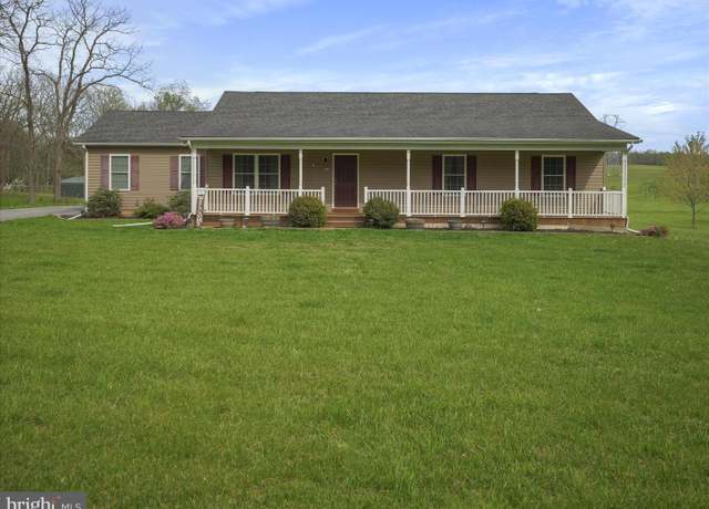Property at 403 W Blakeley Dr, Charles Town, WV 25414, 3 beds, 3 baths