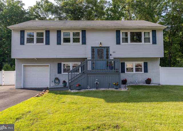 Property at 131 N Hunter Forge Rd, Newark, DE 19713, 4 beds, 3 baths