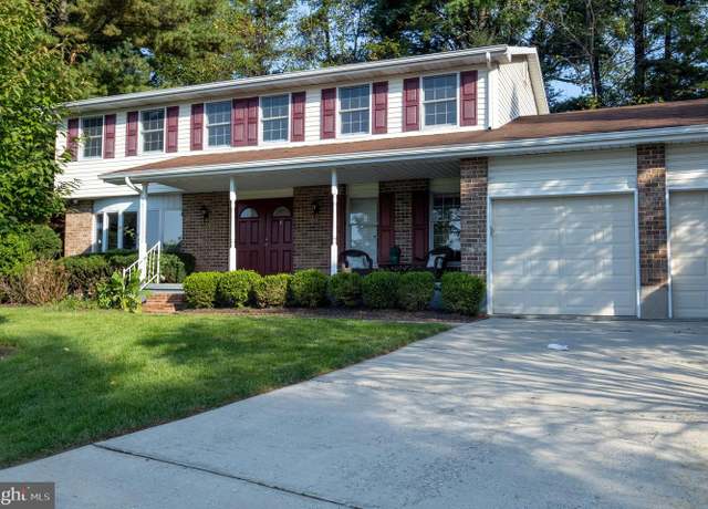 Property at 4 Thrush Ct, Lutherville Timonium, MD 21093, 5 beds, 3.5 baths