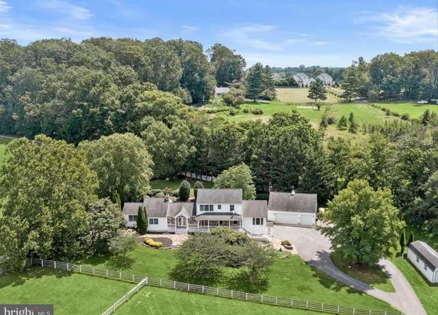 Property at 1955 Valhalla Dr, Finksburg, MD 21048, 5 beds, 4 baths