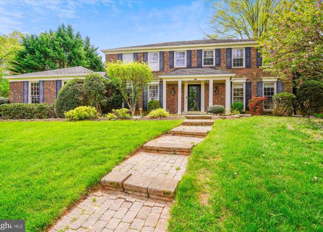 Property at 9000 Hunting Horn Ln, Potomac, MD 20854, 4 beds, 3 baths