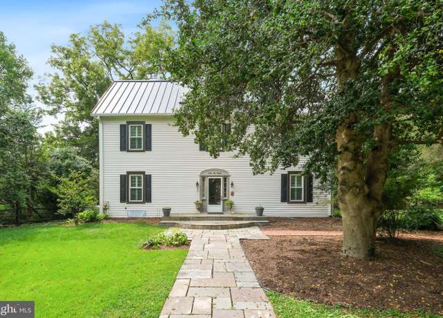 Property at 6220 Mazwood Rd, Rockville, MD 20852, 4 beds, 3.5 baths