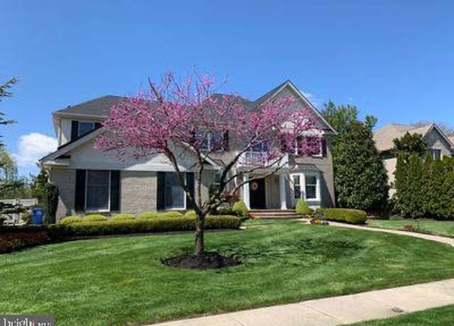 Property at 1 Brookwood Rd, Mount Laurel, NJ 08054, 4 beds, 3.5 baths