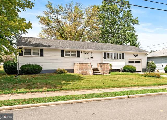 Property at 5 Delotto Dr, Hamilton, NJ 08619, 3 beds, 1.5 baths