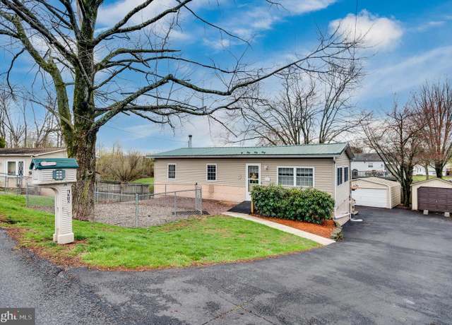 Property at 1250 Dauphin Pl, Birdsboro, PA 19508, 4 beds, 1 bath