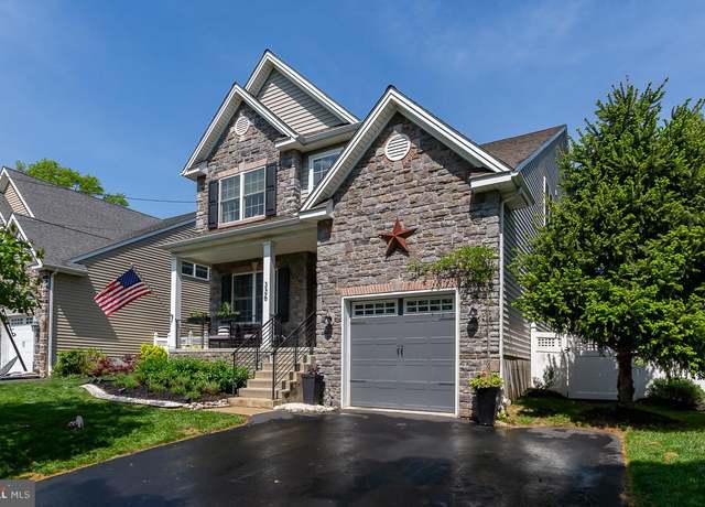 Property at 326 Kenmore Rd, Havertown, PA 19083, 4 beds, 2.5 baths