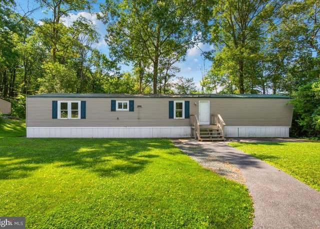 Property at 10796 Ash Dr #2, Waynesboro, PA 17268, 3 beds, 2 baths