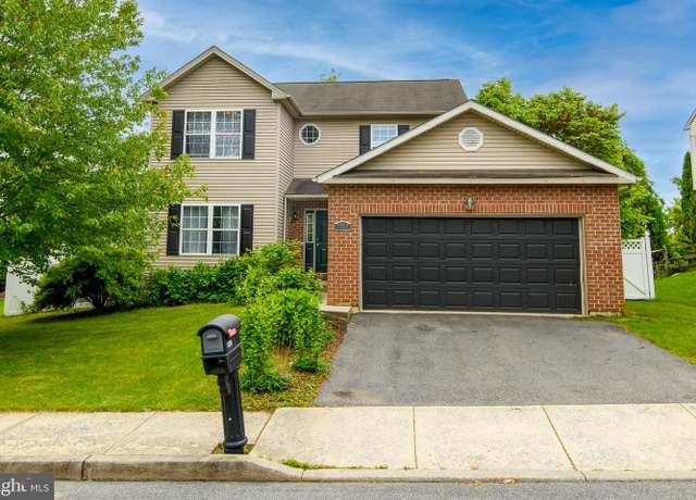 Property at 1200 Vera Dr, Easton, PA 18040, 4 beds, 2.5 baths