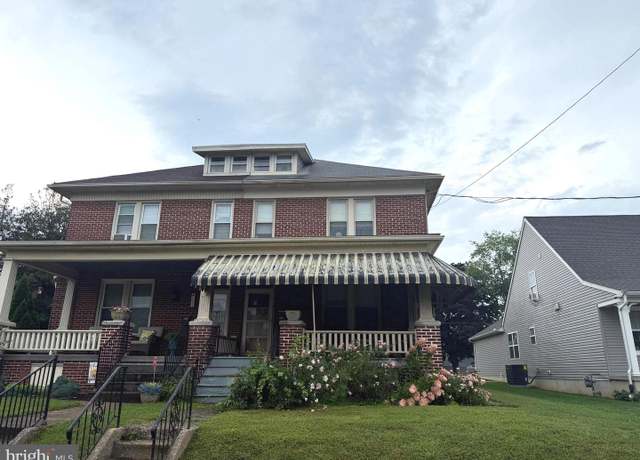 Property at 623 S Main St, Red Lion, PA 17356, 4 beds, 1.5 baths