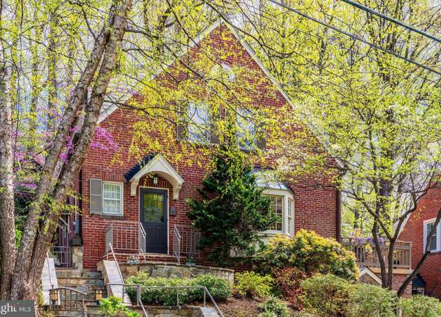 Property at 2315 N Utah St, Arlington, VA 22207, 3 beds, 2 baths