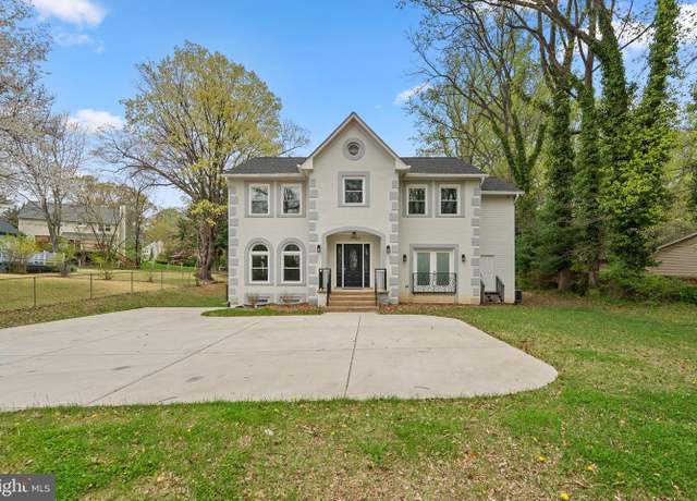 Property at 2924 Hunter Rd, Fairfax, VA 22031, 5 beds, 4.5 baths