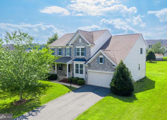 Property at 14612 Bridle Creek Rd, Woodbridge, VA 22193, 5 beds, 4.5 baths