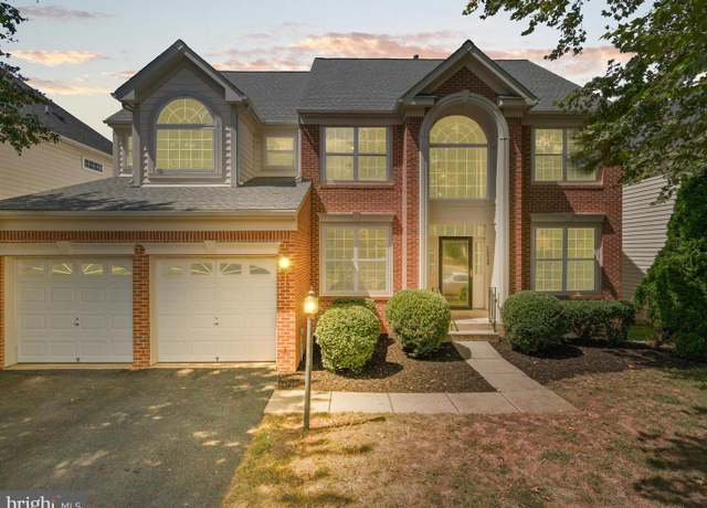 Property at 14549 Jansbury St, Gainesville, VA 20155, 5 beds, 4.5 baths