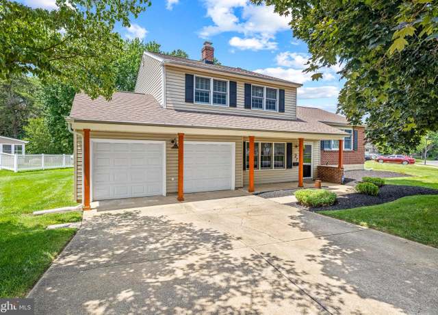Property at 2 Donwood Dr, New Castle, DE 19720, 4 beds, 1.5 baths