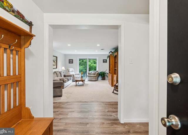 Property at 7939 Old Washington Rd, Woodbine, MD 21797, 5 beds, 3 baths