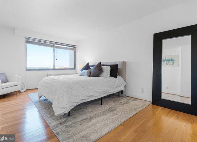 Property at 4515 Willard Ave Unit 2216S, Chevy Chase, MD 20815, 1 bed, 1 bath
