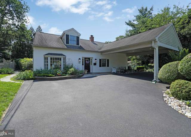 Property at 102 E High St, Haddon Heights, NJ 08035, 3 beds, 2 baths