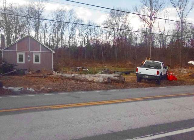 Property at 2465 Emmitsburg Rd, Gettysburg, PA 17325, 3 beds, 1 bath